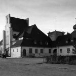 Dworzec kolejowy, Gdynia [lata trzydzieste], fot. Henryk Poddębski, źródło Biblioteka Narodowa